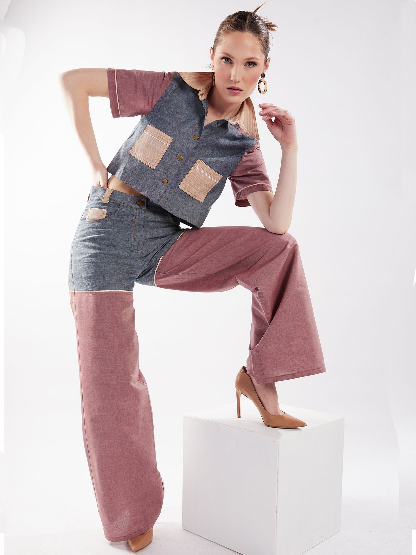 Cropped Button-Down Shirt in Blue and Red Chambray - RUN THE STREETS COLLABORATIVE