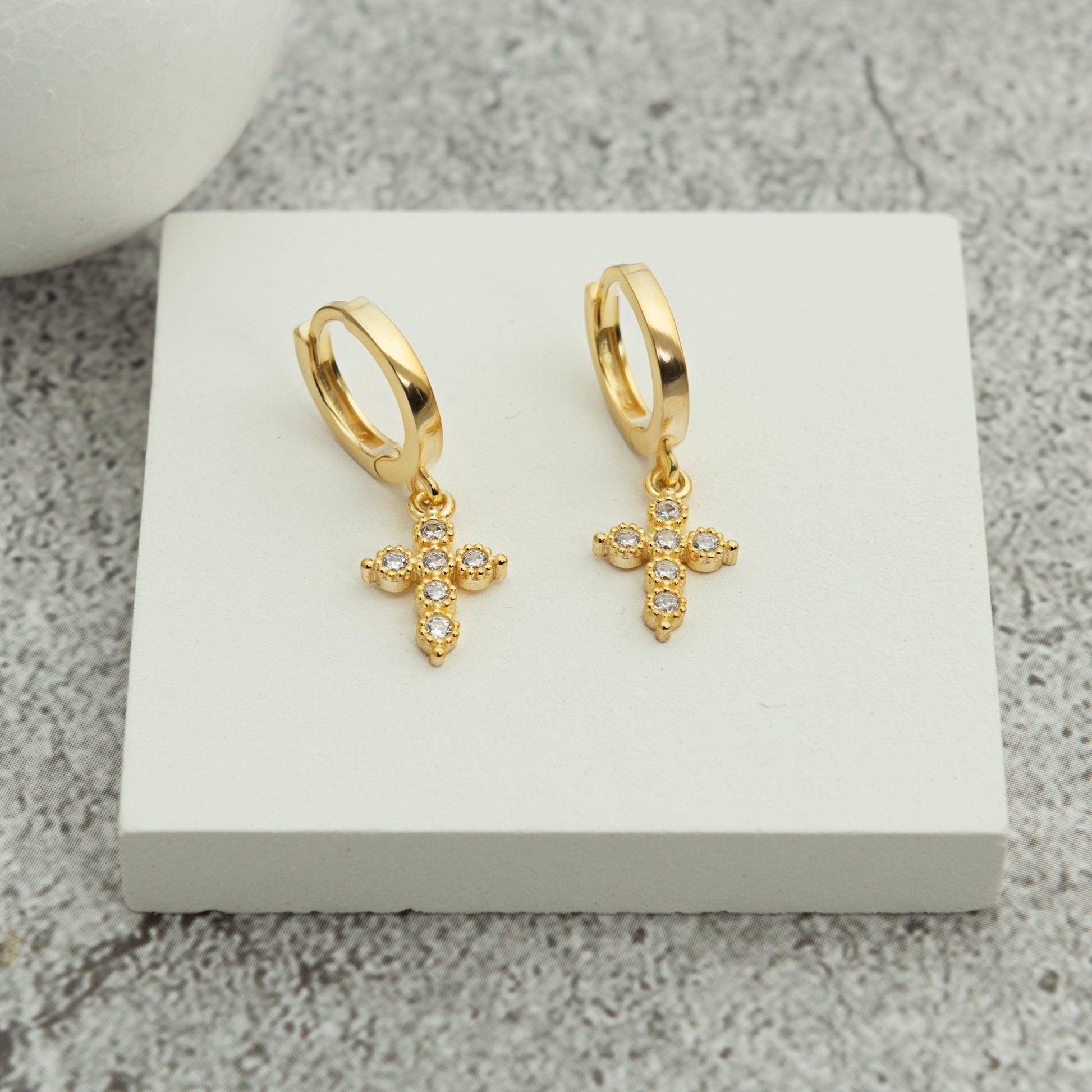 Women Cross Necklace - RUN THE STREETS COLLABORATIVE