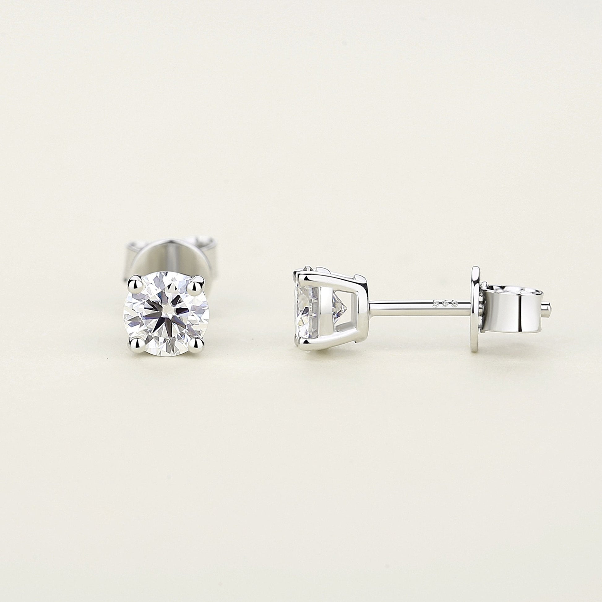 18K Gold Plated 925 Sterling Silver Moissanite Stud Earrings GRA-Certified - RUN THE STREETS COLLABORATIVE