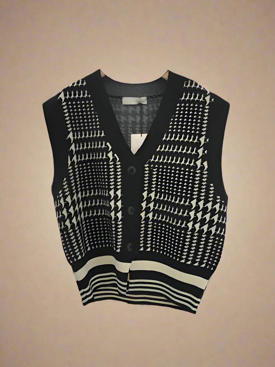 V-Neck Checkered Knit Vest - RUN THE STREETS COLLABORATIVE