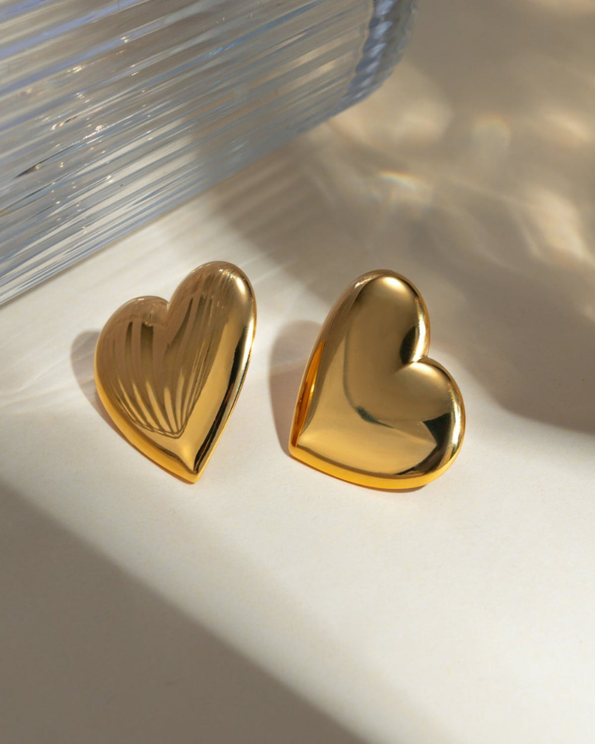 Gold Heart Stud Earrings - RUN THE STREETS COLLABORATIVE