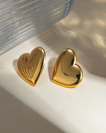Gold Heart Stud Earrings - RUN THE STREETS COLLABORATIVE