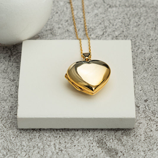 Silver Locket Heart Necklace - RUN THE STREETS COLLABORATIVE