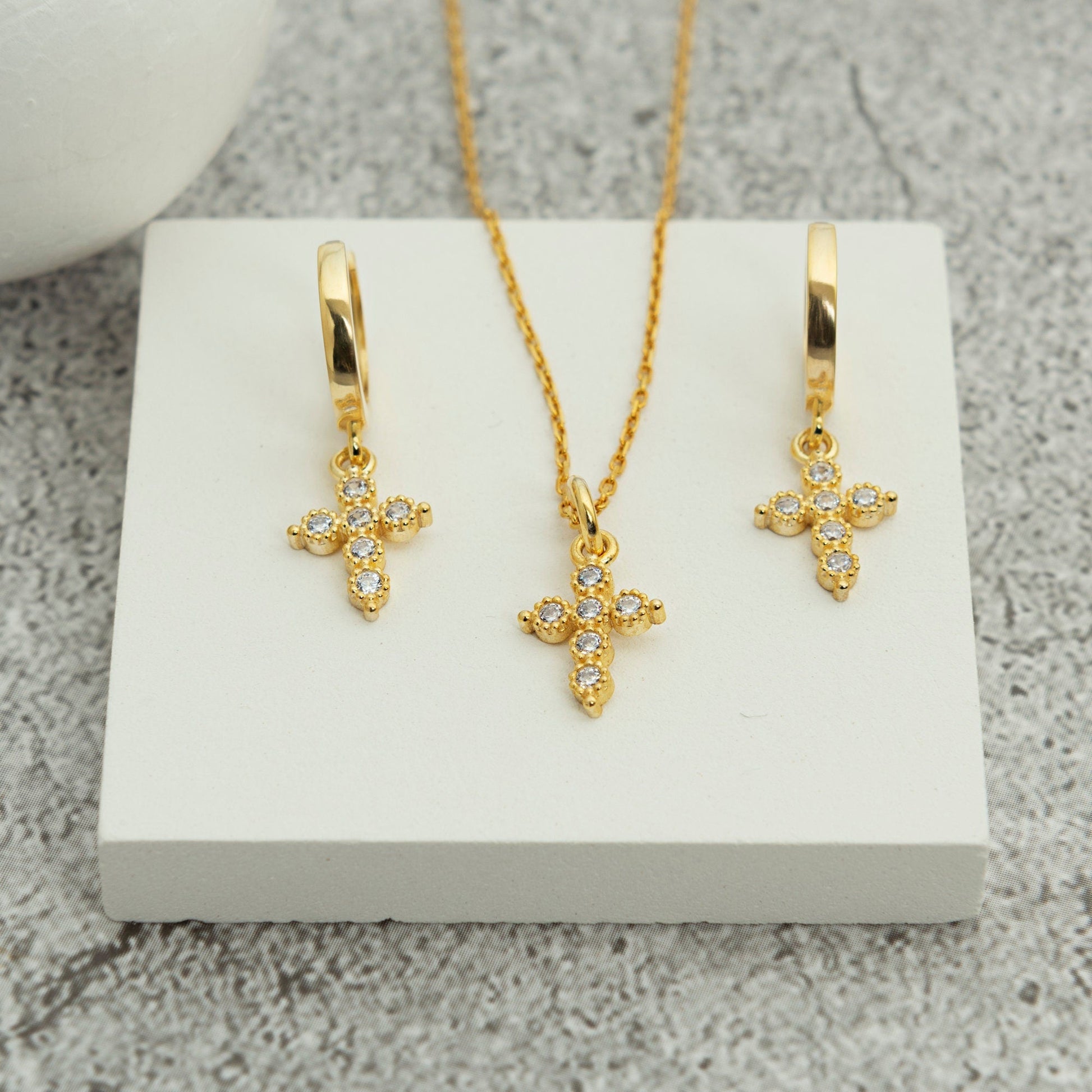 Women Cross Necklace - RUN THE STREETS COLLABORATIVE