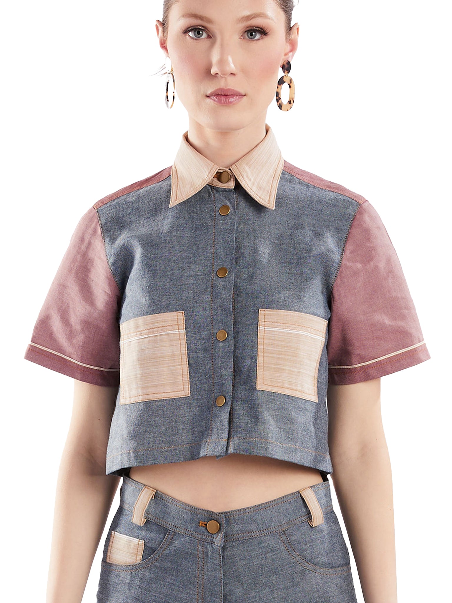 Cropped Button-Down Shirt in Blue and Red Chambray - RUN THE STREETS COLLABORATIVE
